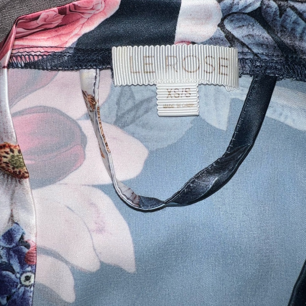 Le Rose Robe - Picture 3 of 4